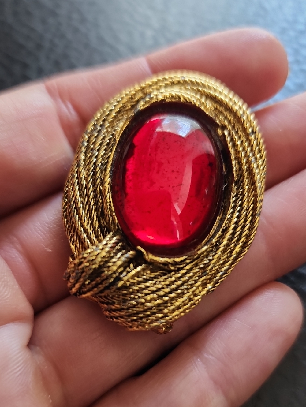 VTG Gold Rope Brooch/Scarf Clip with Red Cabochon - Women Jewelry